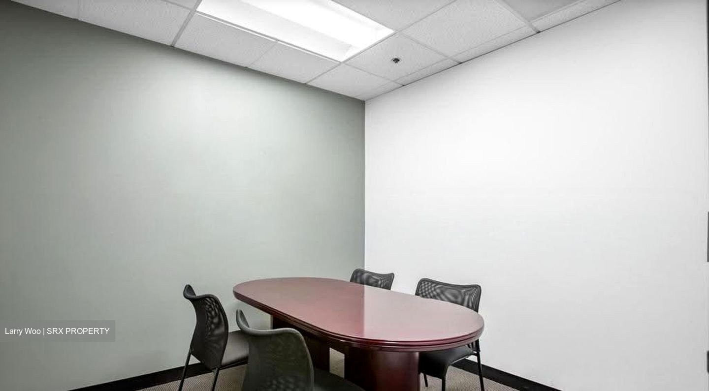Zhongshan Mall (D12), Office #622072061